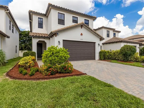 8785 Madrid CIR, NAPLES, FL 34104