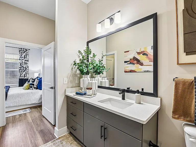 31-web-or-mls-Unit L03-S2504-012