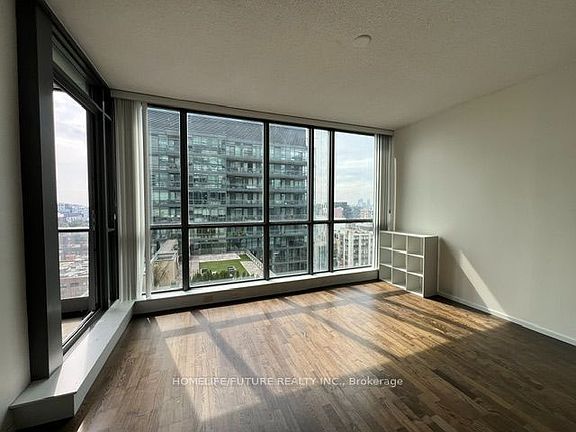 4th image of 8 Charlotte St Unit 1608