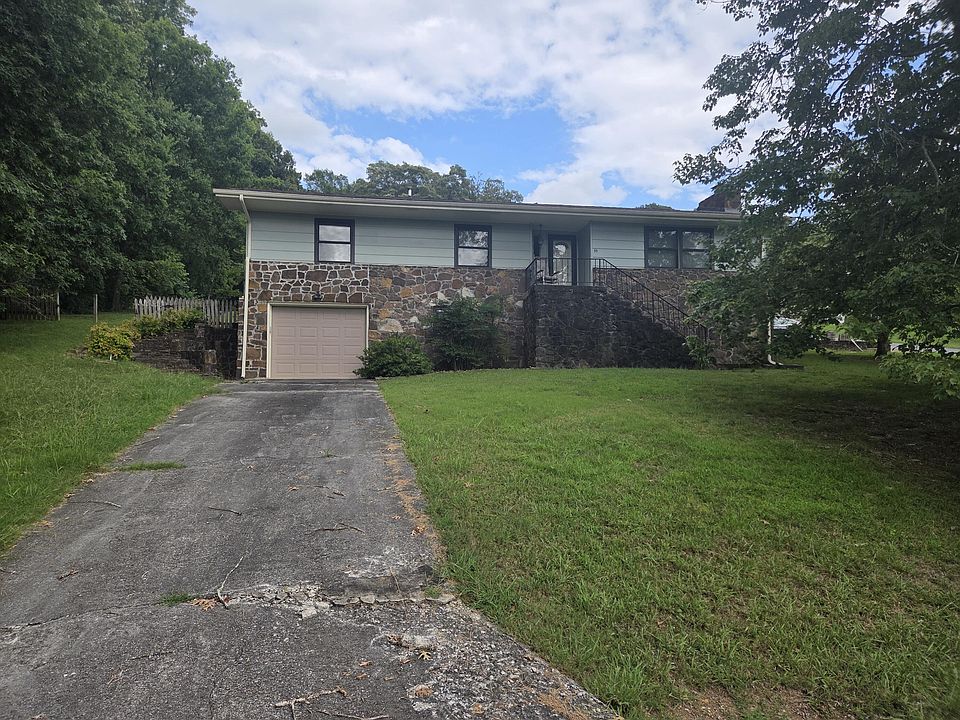 1st image of 69 Marilyn Cir