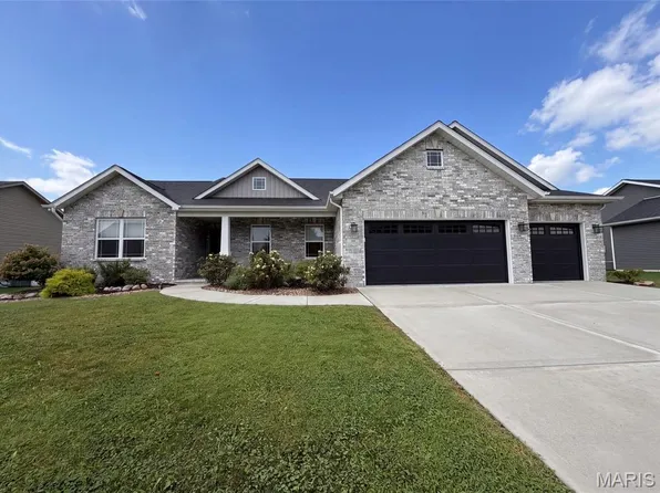 217 Emerald Way W, Granite City, IL 62040
