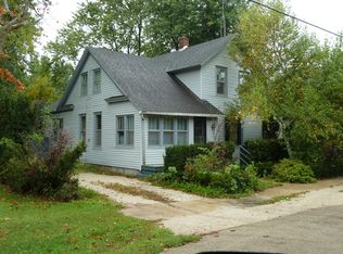 210 E 3rd St, Sandwich, IL 60548