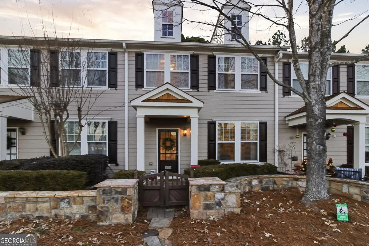 203 River Green Ave photo 1