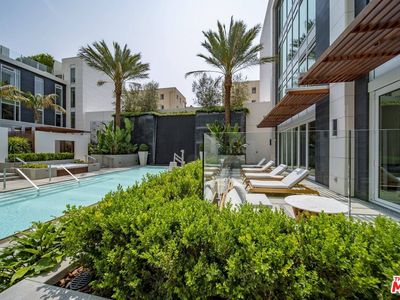 9000 W 3rd St #211, Los Angeles, CA, 90048