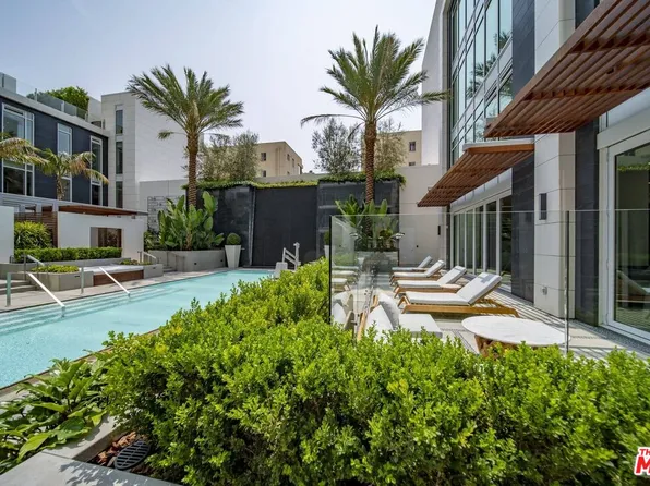 9000 W 3rd St #211, Los Angeles, CA 90048