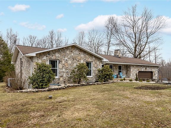 3rd image of 204 Weatherwood Ln
