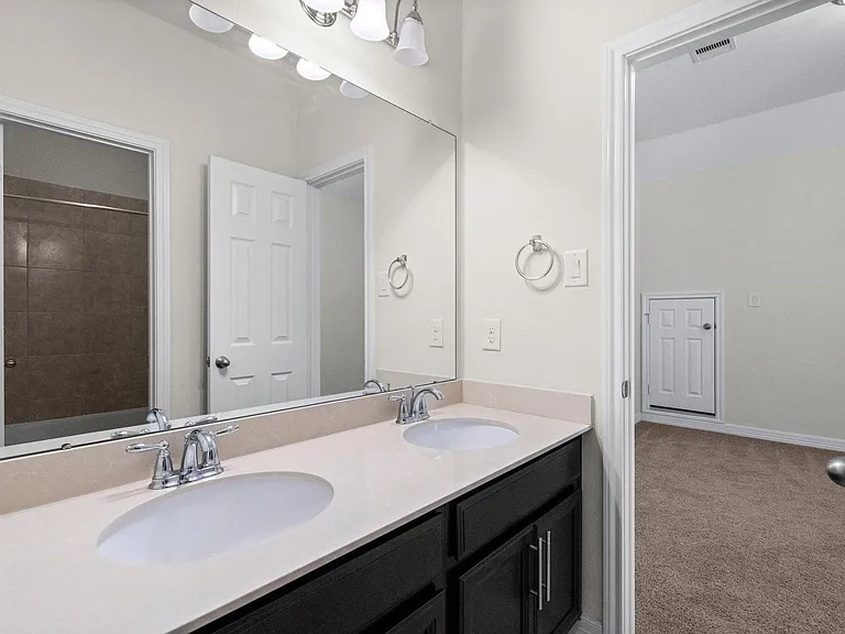 2665 Granite River Ln — Photo 32