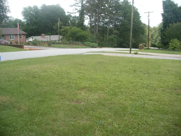 110 Bedford Rd, Spartanburg, SC 29301