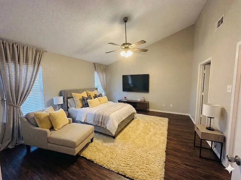 3927 Dover Dr #3927D — Photo 13