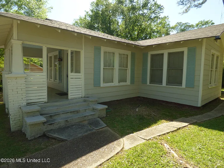 412 S 6th St — Photo 8