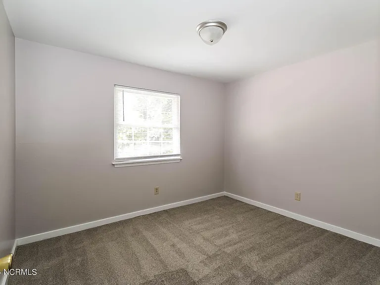 201 Shipman Rd #D15 — Photo 6