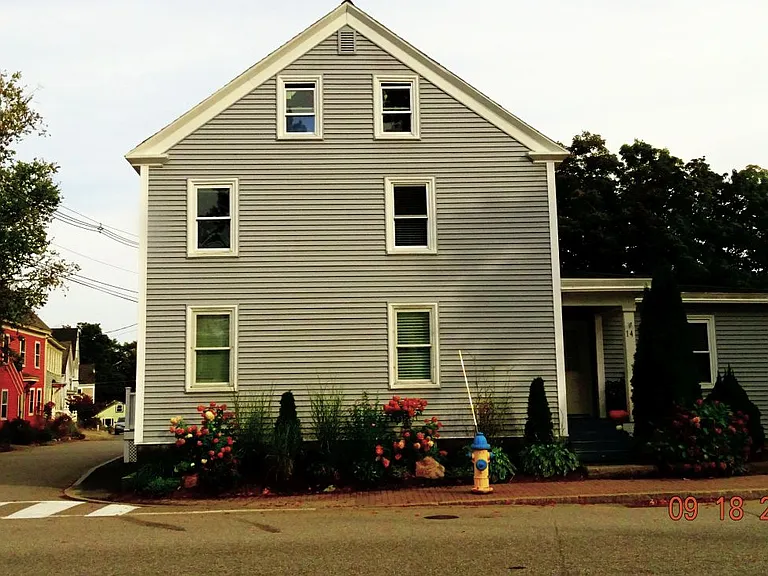 14 York St 2 BR year- round apartment. Be a part of the vibrant Coastal Community .