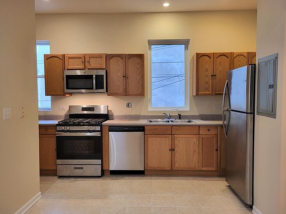 5th image of 1928 N Damen Ave #2