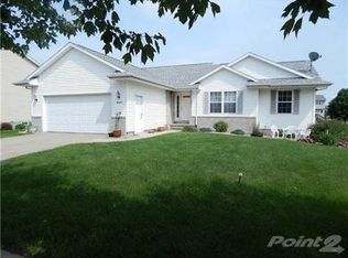 1920 Rock Island Dr, Ely, IA 52227