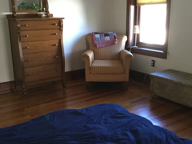 470 W Walnut St — Photo 9