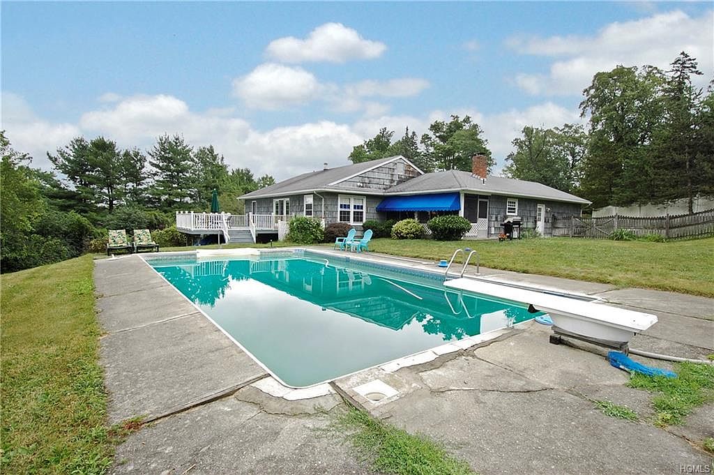 4 Reservoir Rd, Goshen, NY 10924 Zillow