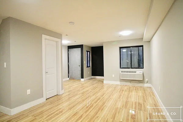 Rented by Grand & Co. | media 12