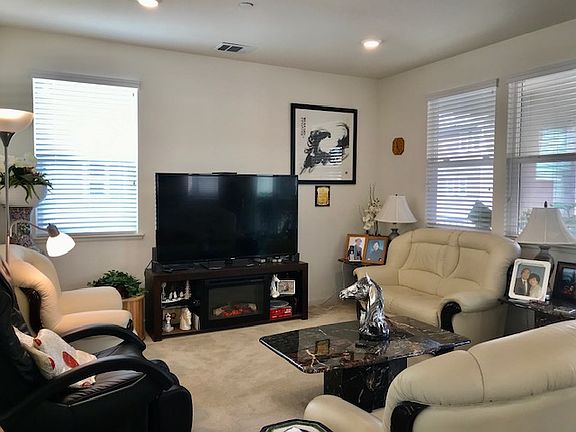 4th image of 939 Phelan Ave