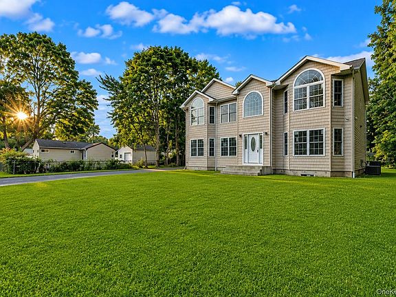 3rd image of 171 Elm Drive