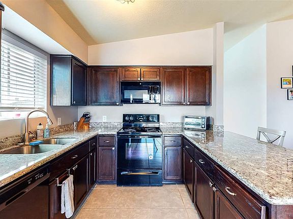 5th image of 3903 S Desert Oasis Dr