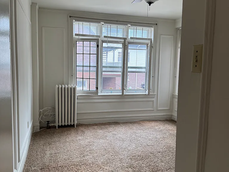 2218 N Summit Ave #201 — Photo 14