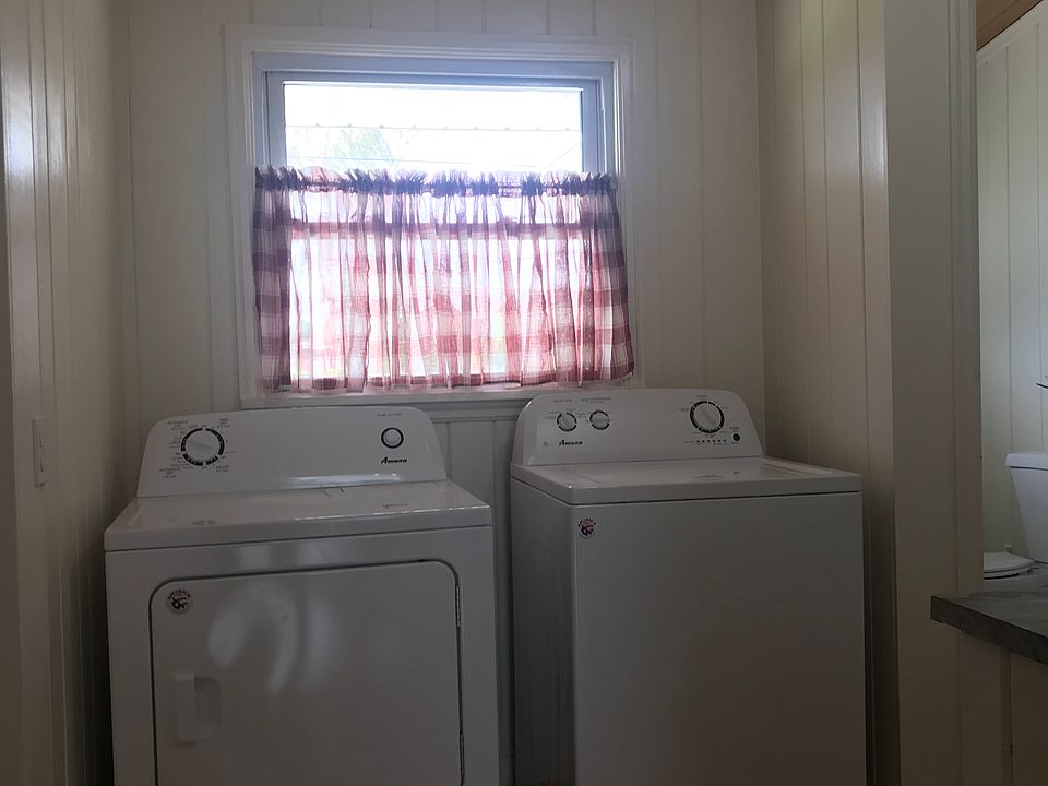1st image of 1103 W Lakeside Dr