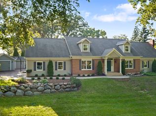 160J Bateman Rd, Barrington, IL 60010