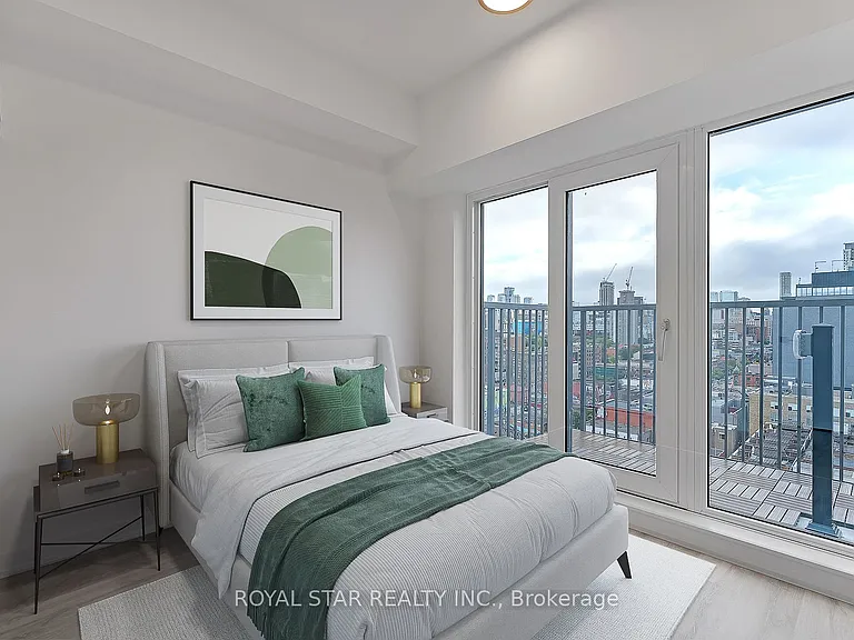 2 Augusta Ave #Penthouse 04 — Photo 27