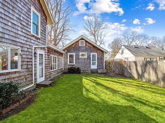 4th image of 56 Pine Neck Ave