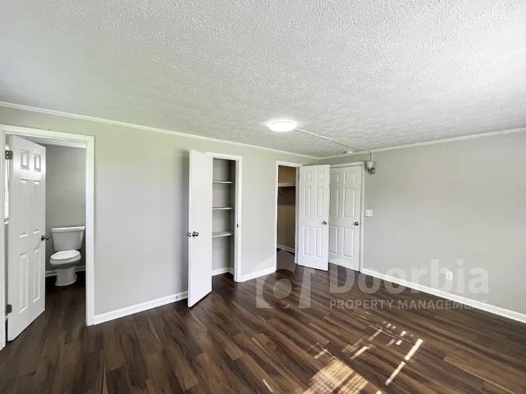 6314 Fabian Dr — Photo 8