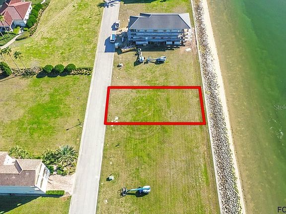 5th image of 236 Yacht Harbor Dr