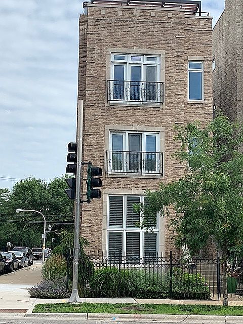 1st image of 1658 W Diversey Pkwy
