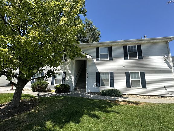 3rd image of 114 Davis Ave #102