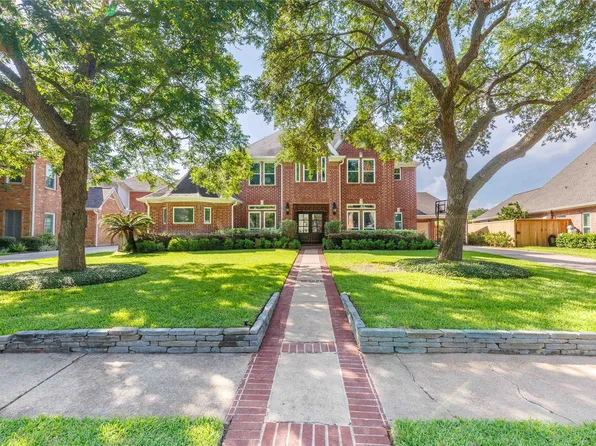 3114 W Autumn Run Cir, Sugar Land, TX 77479