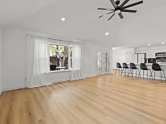 600 Harrison Dr — Photo 13