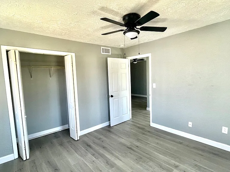 619 Ball St #A — Photo 11