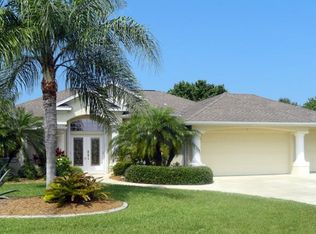 9 Clubhouse Rd, Rotonda West, FL 33947