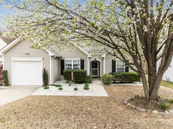 2316 Meadecroft Rd, Charlotte, NC 28214