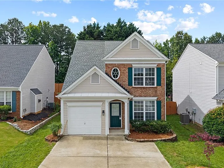2704 Regent Walk Dr — Photo 1