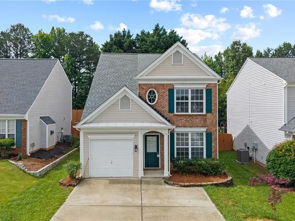 2704 Regent Walk Dr, Duluth, GA 30096