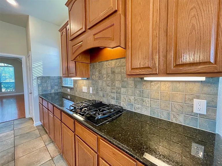2902 Madison Dr — Photo 13