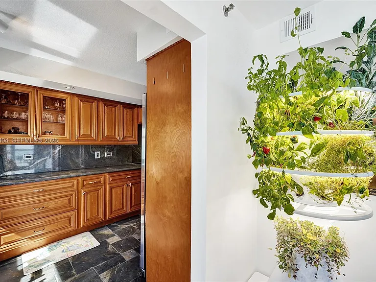 1201 S Ocean Dr #1702N — Photo 18