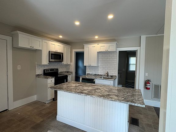3rd image of 20 Orchard St #2