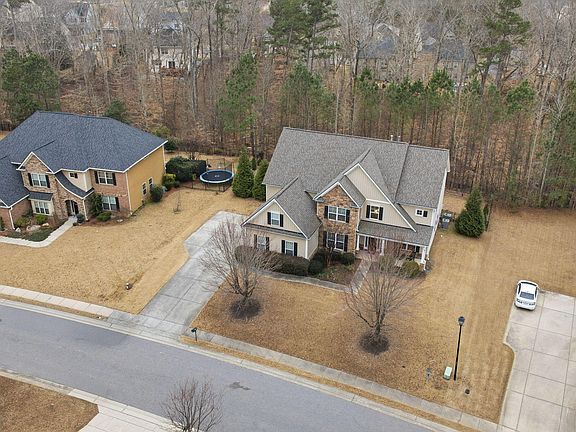 4th image of 140 Siena Way