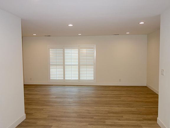 5th image of 6055 Saturn St #1