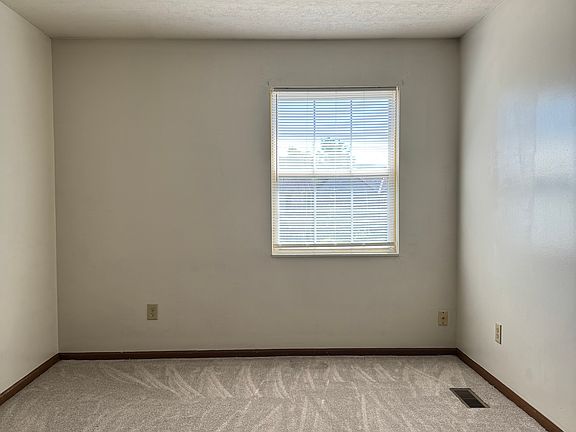 4th image of 7868 Mill Creek Cir
