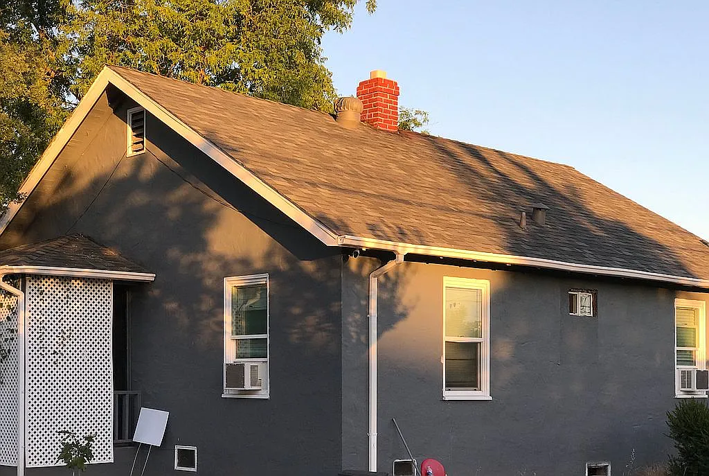 1800 Helena Ave photo 1