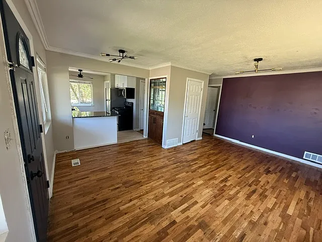 1293 S Main St — Photo 10