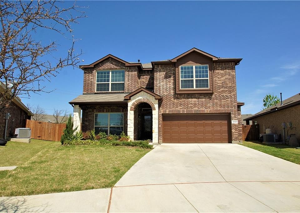 1st image of 4501 Green River Dr