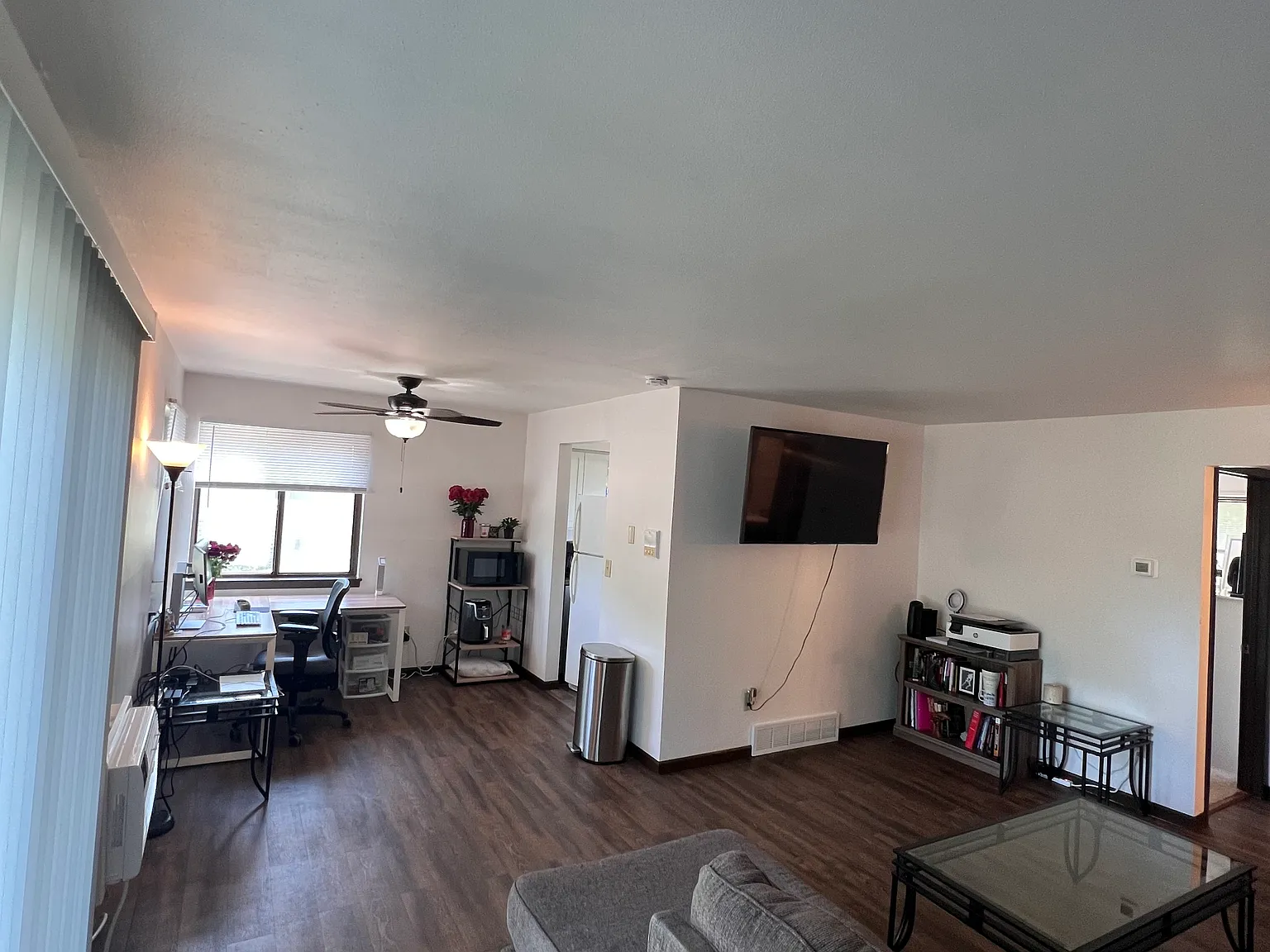 1 bed, 800 sqft, $1,195 — Photo 2